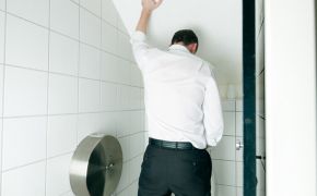 男性小知識(shí)|憋尿勃起竟然有這種危害，一定注重【平創(chuàng)新聞】